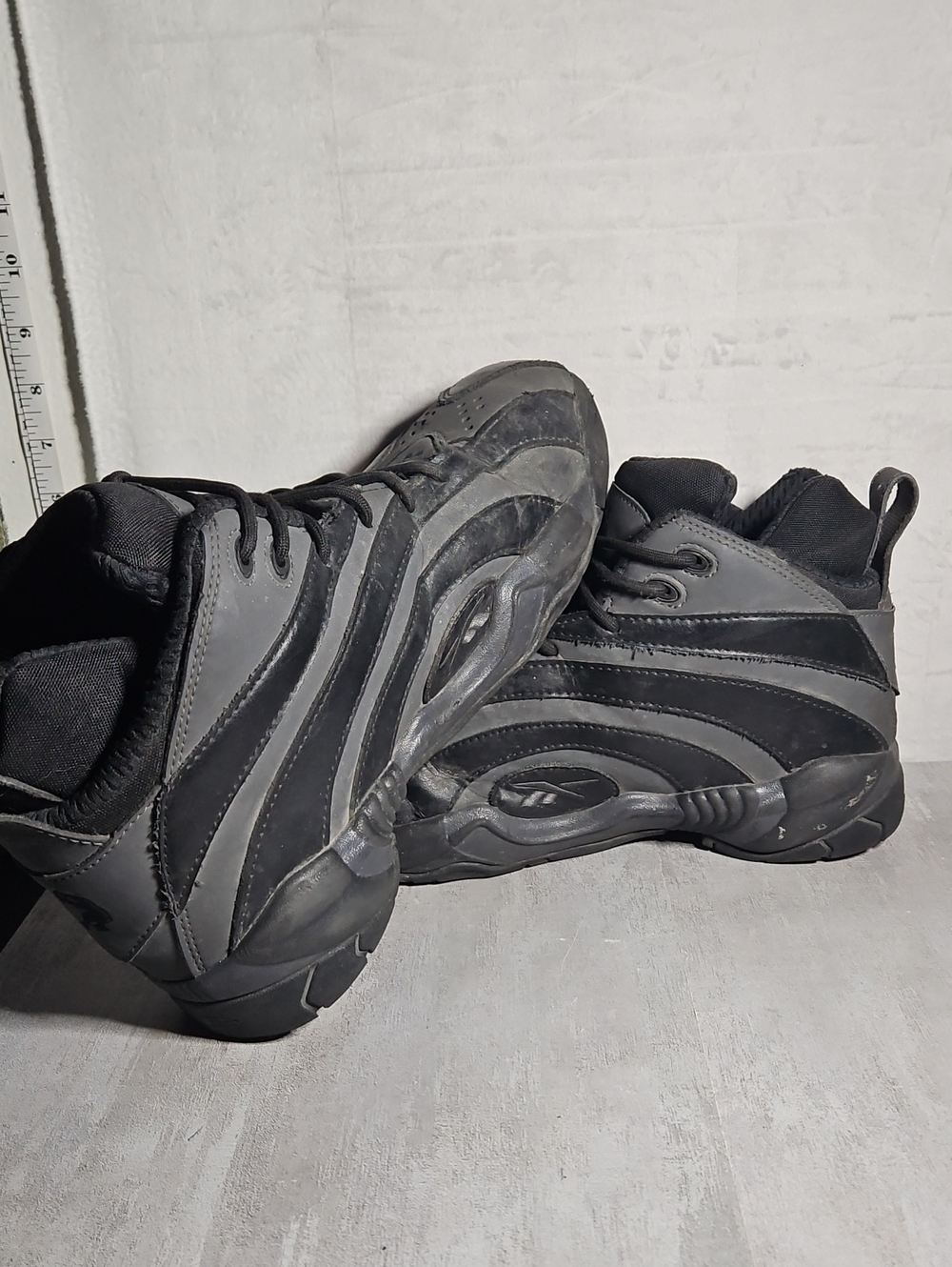 Reebok Men's Shaqnosis Work Composite Toe Safety Shoes